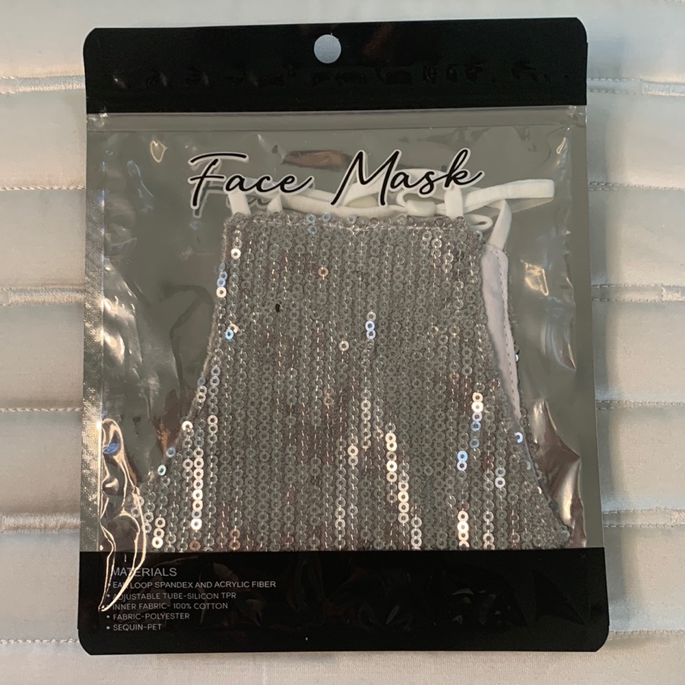 ✨Brand New Adult Face Mask in a silver bling bling material✨